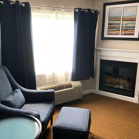 Fireside Inn & Suites Auburn ルイストン エクステリア 写真