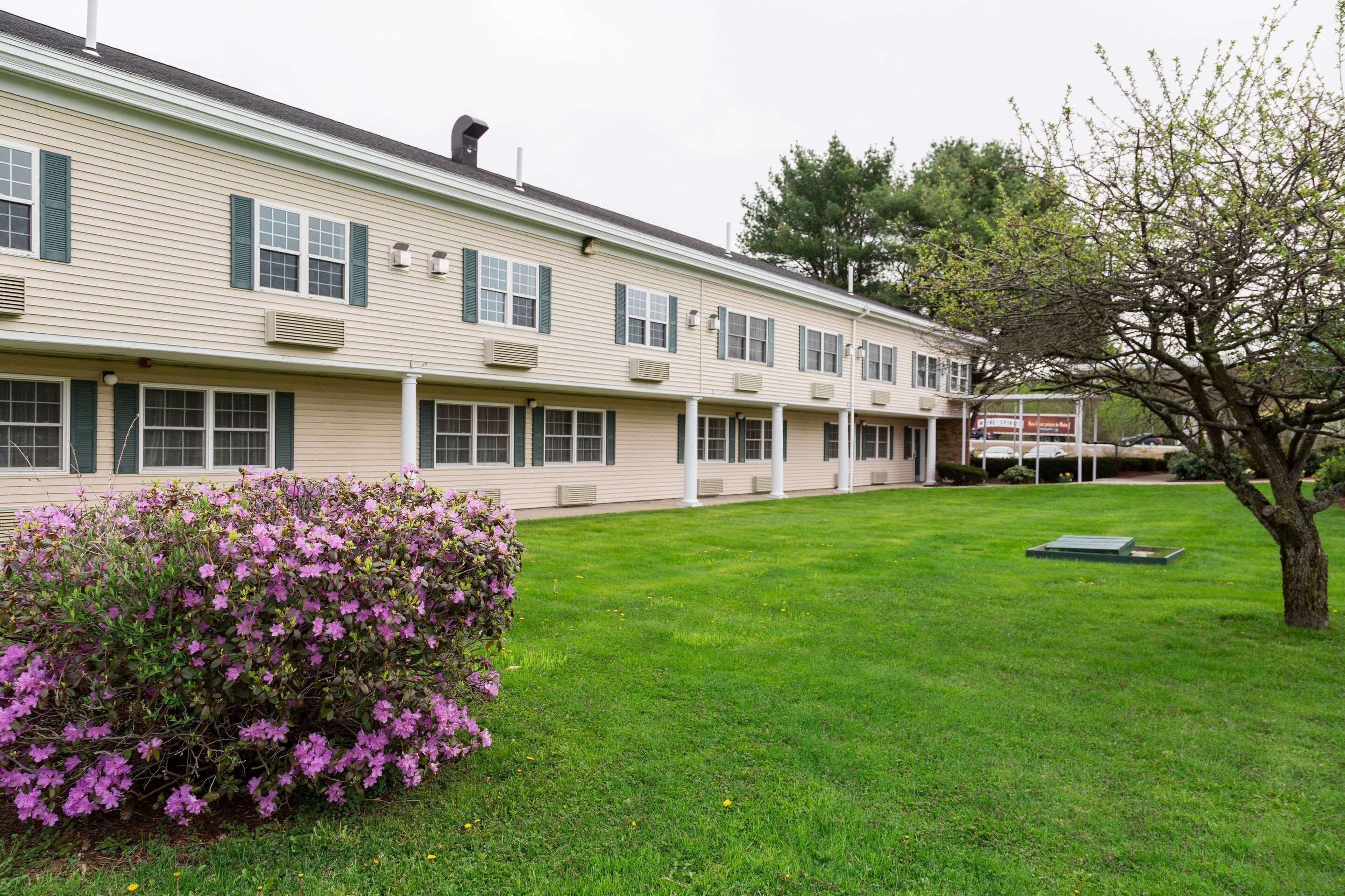 Fireside Inn & Suites Auburn ルイストン エクステリア 写真