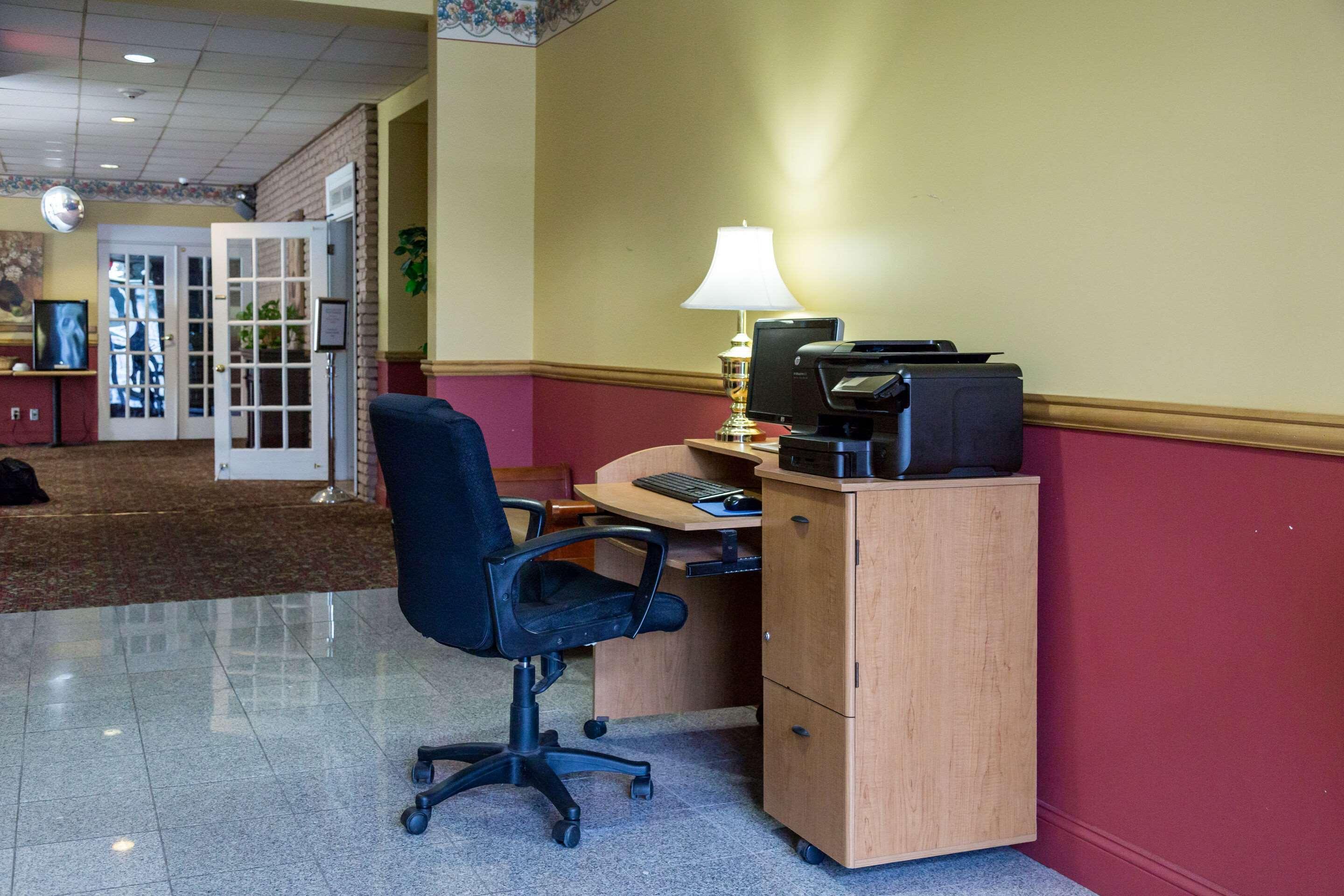 Fireside Inn & Suites Auburn ルイストン エクステリア 写真